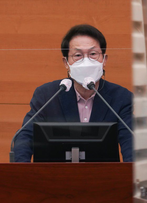 조희연 서울시교육감이 29일 오전 서울 중구 서울시의회 본회의장에서 열린 제301회 정례회 제2차 본회의에서 시정질문에 답변하고 있다. [서울시교육청 제공]