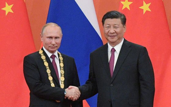블라디미르 푸틴(왼쪽) 러시아 대통령과 시진핑 중국 국가주석(오른쪽). [중앙포토]