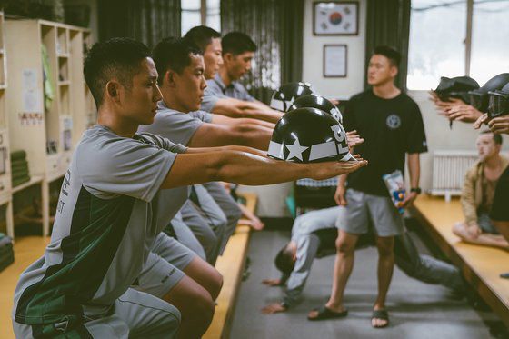 넷플릭스 드라마 'D.P.'의 한 장면. [사진 넷플릭스]