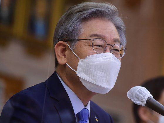 정의당 이은주 의원이 15일 오후 전남 무안군 삼향읍 전남경찰청에서 열린 국회 행정안전위원회의 전남경찰청에 대한 국정감사에서 질의하고 있다. 연합뉴스