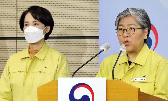 (세종=뉴스1) 장수영 기자 = 정은경 질병관리청장과 유은혜 사회부총리 겸 교육부 장관이 1일 정부세종청사 교육부 브리핑실에서 '안정적 전면등교 및 소아·청소년(12~17세) 접종 참여 확대를 위한 대국민 호소문 및 백신 접종률 제고 방안'을 발표하고 있다. 2021.12.1/뉴스1