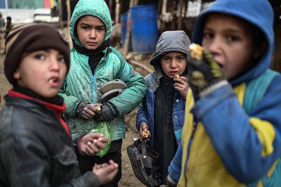 아프가니스탄 카불의 어린이들. AFP=연합뉴스