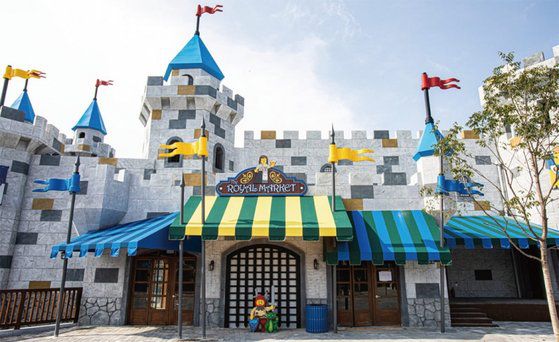 5월 5일 문을 여는 레고랜드 코리아의 레고캐슬. 특색 있는 7개 구역으로 나눠진 레고랜드는 가족의 가치를 중심에 둔 북유럽식 가족형 테마파크로 운영된다. / 사진:레고랜드코리아