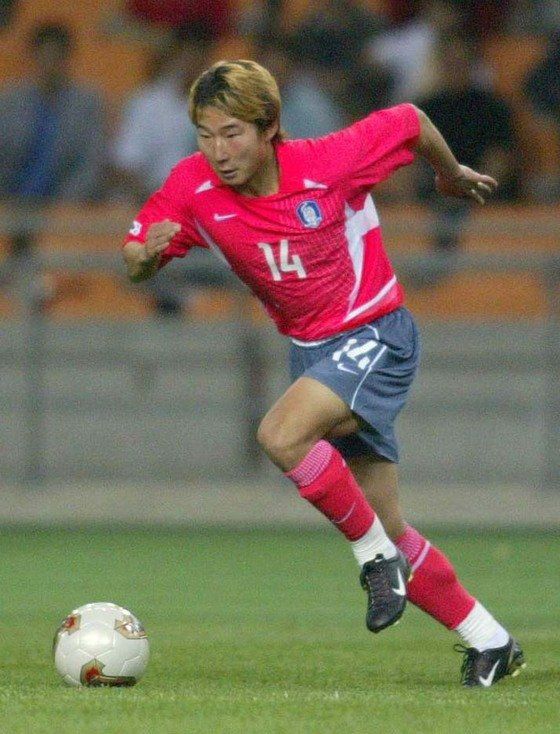이천수는 '밀레니엄 특급'으로 불리는 한국 최고 유망주였다. [중앙포토]