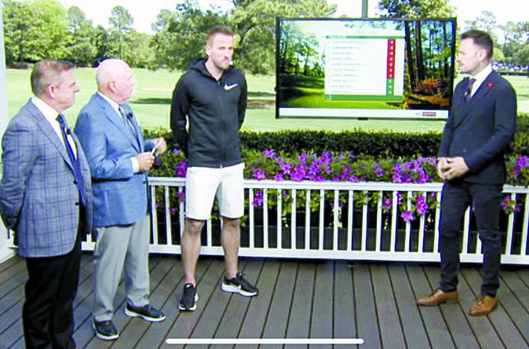 토트넘 공격수 케인(왼쪽 셋째)은 프리미어리그 경기를 마치자마자 골프 마스터스를 보기 위해 미국으로 날아갔다. 스카이스포츠 골프 방송에 출연해 팬들을 놀라게 했다. [사진 더 선 캡처]