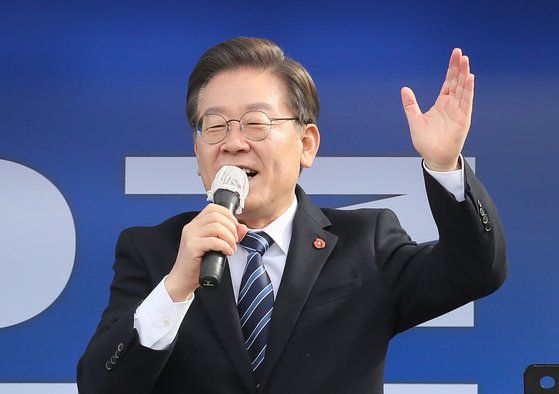 이준석 국민의힘 대표가 공유한 이재명 더불어민주당 상임고문 과거 트위터 글.