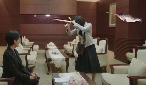 박은빈은 "우영우가 자신을 '흰 고래 무리 속 외뿔고래'로 표현하는 대사를 가장 좋아한다"며 "자신이 외뿔고래라는 걸 알고있다는 걸 보면서, '아 이래서 영우가 성장하는구나' 싶었다"고 말했다. 에이스토리 유튜브 캡쳐