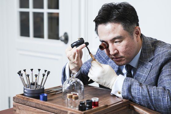 김한뫼 고문은 "가품 시계 제조 기술이 갈 수록 진화하고 있다"며 "보증서나 제품 박스를 위조하는 경우도 많아 고가 빈티지 시계 구매시 전문가 상담이 꼭 필요하다"고 조언했다. 김경록 기자