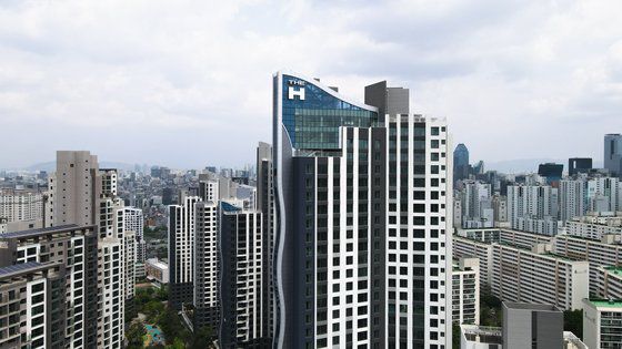 보류지 5가구 중 4가구를 30대가 낙찰한 서초구 반포동 디에이치반포라클라스.