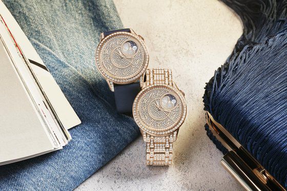 에제리 문페이즈 다이아몬드 파베(왼쪽)와 에제리 문페이즈 주얼리. 사진 바쉐론 콘스탄틴