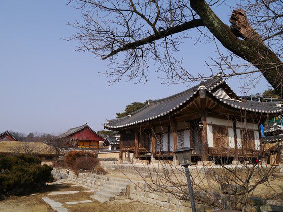 충남 논산시 노성면에 위치한 명재고택. 소론의 영수였던 윤증 선생의 집이다. 서승욱 논설위원
