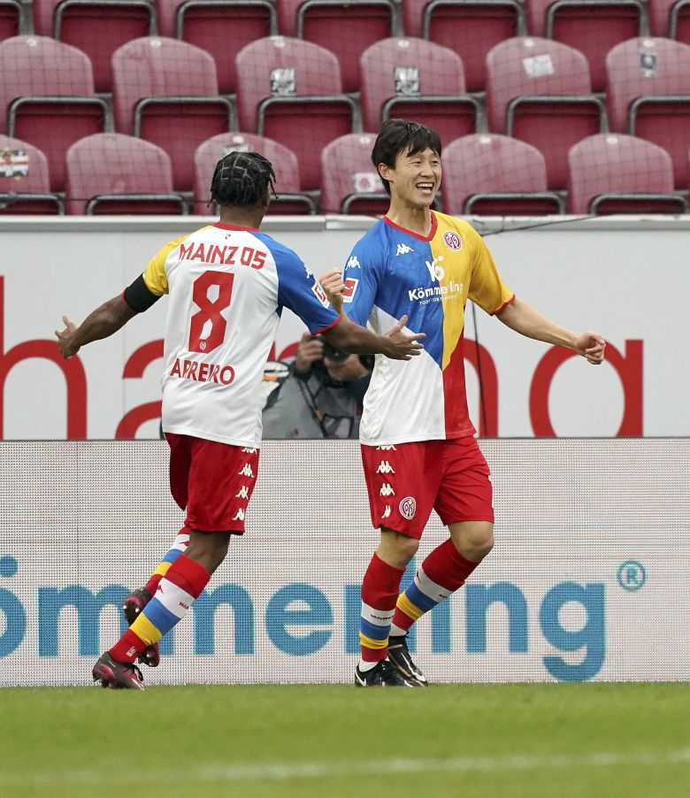 멀티골을 몰아친 마인츠 이재성(오른쪽). AP=연합뉴스