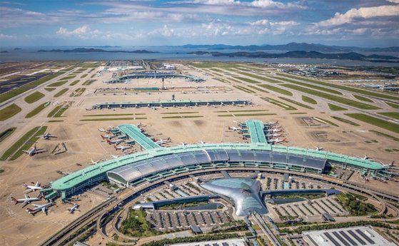 인천시는 인천국제공항과 인천 경제자유구역 (IFEZ) 등을 품은 지리적 이점을 적극적으로 활용하는 ‘인천자유도시 조성특별법’ 제정을 모색 중이다.