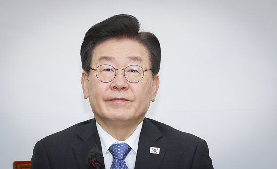 이재명 대표가 지난 2일 오전 서울 여의도 국회에서 열린 최고위원회의에 참석해 있다. 연합뉴스