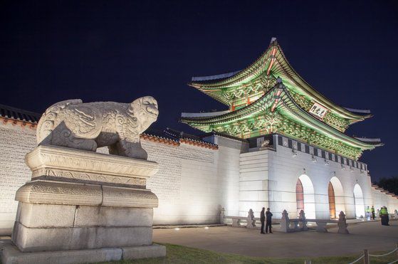 고궁투어나 N서울타워 방문 등을 포함한 한국 문화 체험 패키지도 속속 출시되고 있다. 사진 한화호텔앤드리조트