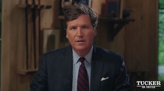 7일(현지시간) 트위터에 올라온 '터커 온 트위터' 1화는 만 이틀이 되기도 전에 '1억 뷰'를 달성했다. 사진 터커 칼슨 트위터 캡처