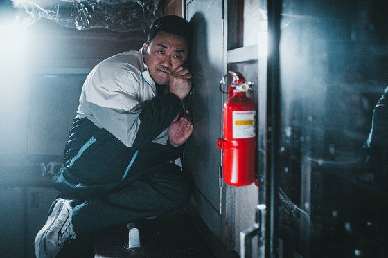 영화 '범죄도시3'에서 배우 이준혁이 신종 마약 범죄 사건 배후로 몸무게를 증량하고 이미지 변신을 꾀했다. 사진 에이비오 엔터테인먼트, 플러스엠 엔터테인먼트