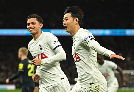 지난 11일 열린 뉴캐슬전에서 시즌 10호골을 넣은 뒤 환호하는 손흥민. [로이터=연합뉴스]