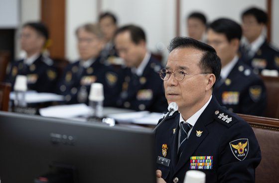 김광호 서울경찰청장은 이태원 참사 당시 안전관리 대책을 제대로 세우지 않은 혐의를 받는다. 뉴스1