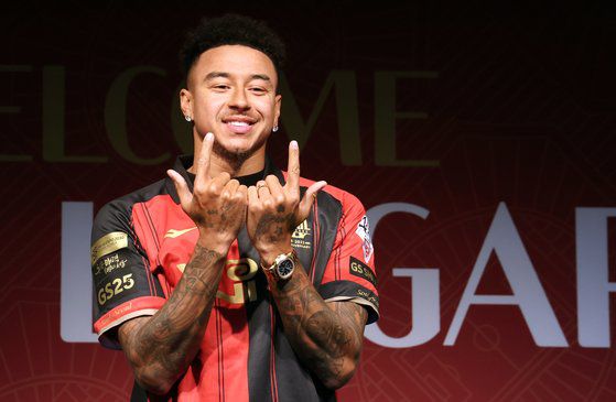 FC서울 입단식에 참석해 자신의 시그니처 골 셀러브레이션을 선보이는 제시 린가드. 연합뉴스