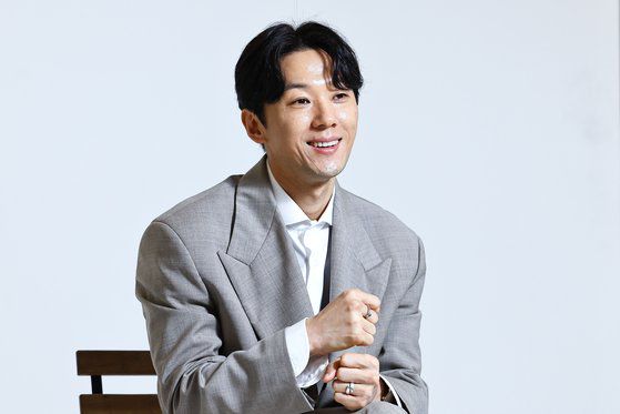 박귀섭 작가의 미소는 맑았다. 김종호 기자