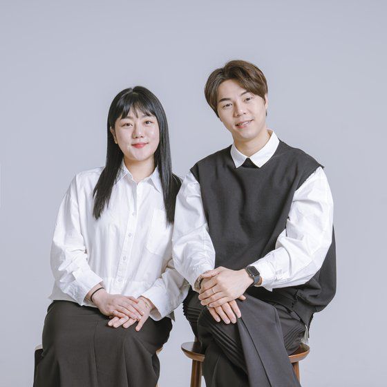 다음 달 서울 중구 국립극장에서 완창 판소리 '춘향가'를 100분으로 압축한 '절창' 공연을 선보이는 두 소리꾼. 왼쪽이 조유아, 오른쪽이 김수인이다. 사진 국립극단