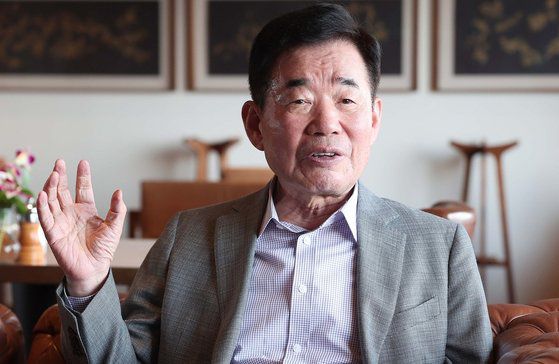 김진표 국회의장이 7일(현지시간) 멕시코시티 한 호텔에서 연합뉴스 특파원과 만나 '채상병 특검법' 여여 합의 필요성 등에 대해 이야기하고 있다. 연합뉴스