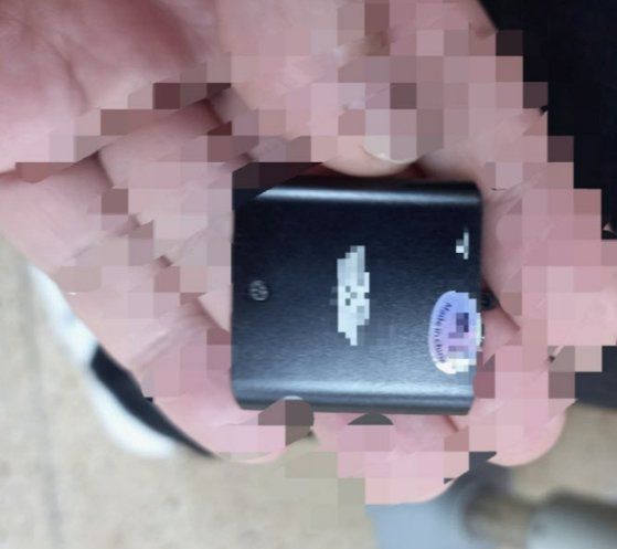 한 특수학교 교사가 적발한 소형 녹음기. 사진 전국특수교사노조