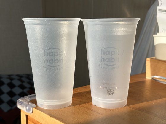 제주도내 6곳 매장에서 사용되는 '해피해빗' 다회용컵. 최충일 기자