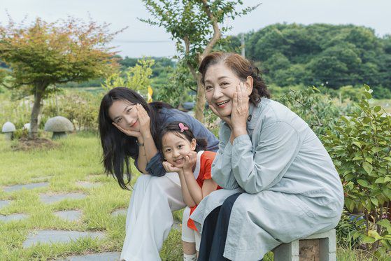 영화 '원더랜드'에서 탕웨이는 원더랜드 메타버스 속에서 고고학자로 살아간다는 설정. 실제 탕웨이의 어릴 적 꿈이 고고학자였던 걸 김태용 감독이 반영했다. 사진 에이스메이커 무비웍스