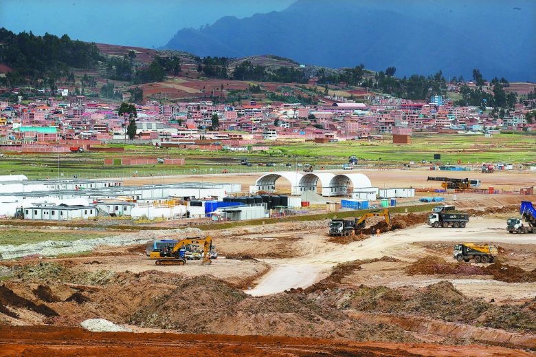 2021년 착공식 당시 페루 친체로신공항 건설현장 모습. 뉴스1