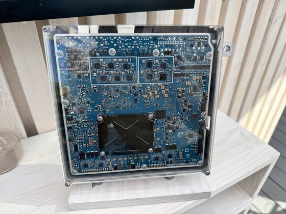 EX90에는 처음으로 엔비디아의 시스템온어칩(SoC)이 채택됐다. 자율주행은 ‘데이터 싸움’이다. 도로 위의 숨겨진 정보까지 읽어내 경우의 수에 포함하고, 이를 빠르게 연산해야 안전성을 더 높일 수 있다. 캘리포니아=고석현 기자