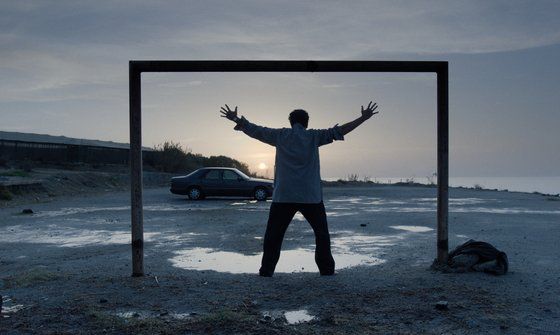 84세 스페인 거장 빅토르 에리세 감독이 31년만의 장편 복귀작 '클로즈 유어 아이즈'로 지난 6월 16일(현지시간) 멕시코 멕시코시티에서 우남영화도서관 메달을 수상한 모습이다. EPA=연합뉴스