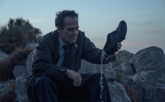 빅토르 에리세 감독의 1973년 데뷔작 '벌집의 정령'(사진)에서 아역배우로 데뷔한 아나 토렌트. 50년뒤 에리세 감독의 4번째 장편 '클로즈 유어 아이즈'에 다시 출연했다. 사진 산세바스티안영화제