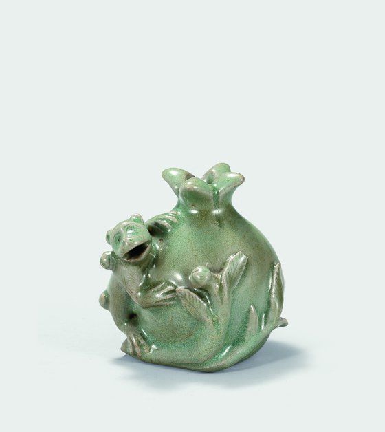 청자 원숭이·석류모양 연적. [사진 국립중앙박물관]