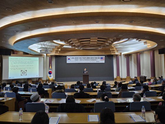 한국과 해외 여러 나라에도 양방향 SOiVA 일자리 창출과 SOiVA 디지털 커런시를 제공한다.