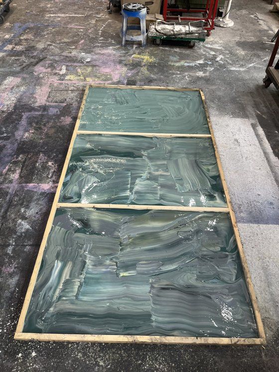 정승호 작가의 작업은 페인트와 각종 재료를 섞어 굳혔다가 다시 깎아내는 작업을 거친다. 정승호 작가 제공