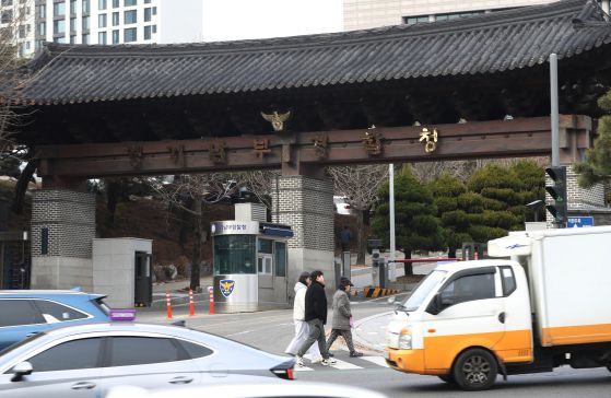 경찰 국가수사본부 비상계엄 특별수사단(특수단)은 지난 3일 비상계엄 당시 중앙선거관리위원회에 경력을 배치했던 경기남부경찰청을 지난 13일 압수수색했다. 뉴스1