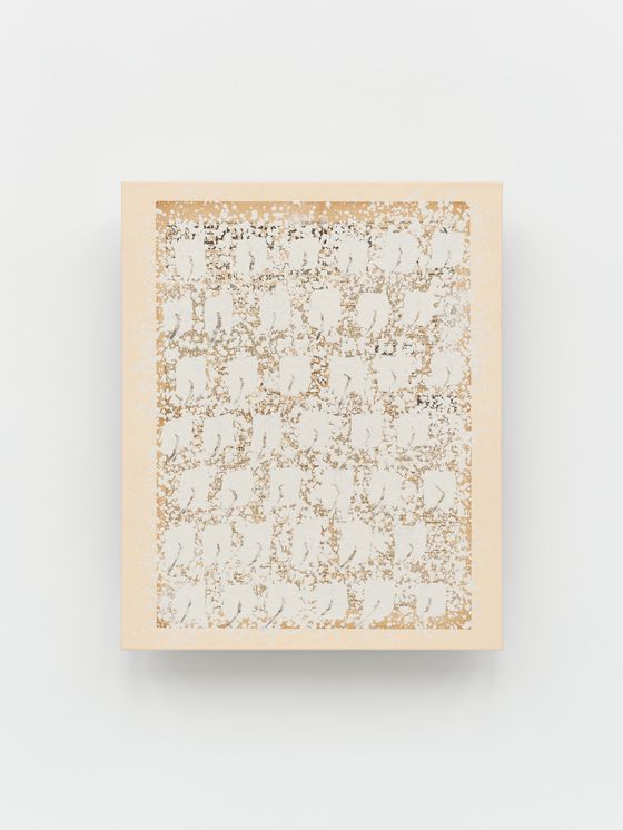 아내가 태어난 날의 빈티지 신문을 구해 제작한 박서보의 '묘법 No.221109'(2022). 사진 박서보재단