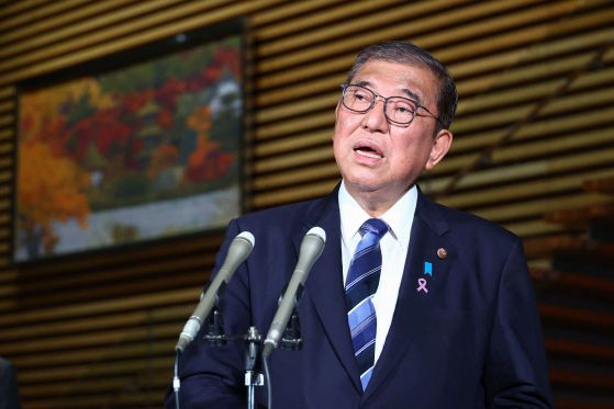 이시바 시게루 일본 총리가 지난해 11월 총리 관저에서 기자들의 질문에 답하고 있다. 지지·AFP=연합뉴스