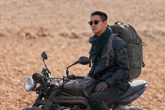 배우 주지훈은 '중증외상센터'에서 극한의 상황에서도 타협 없는 불도저 활약을 펼치는 천재 의사 백강혁을 연기했다. 사진 넷플릭스