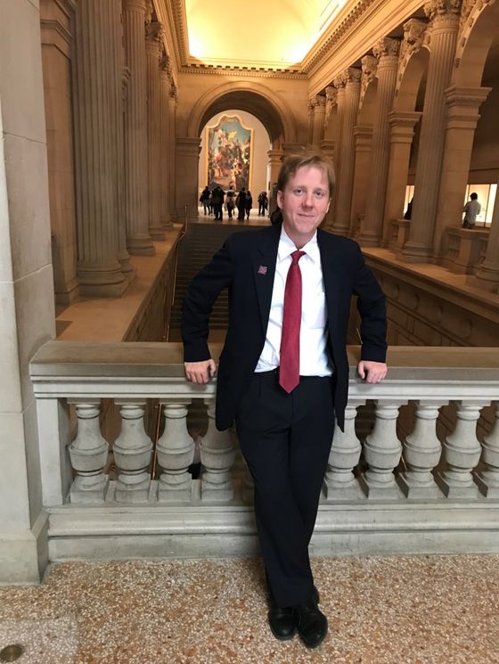 뉴욕 메트로폴리탄 미술관 경비원 시절의 패트릭 브링리. 사진 웅진지식하우스