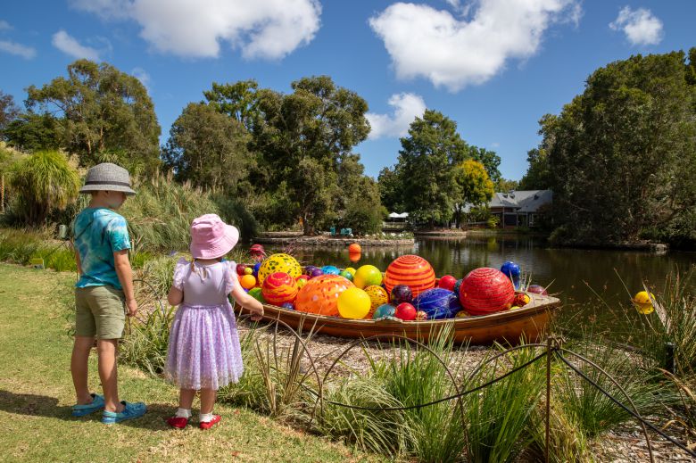 애들레이드 식물원에서는 미국의 유리공예가 데일 치훌리의 전시가 진행 중이다. 최승표 기자