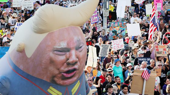 5일 미국 워싱턴 DC 내셔널 몰에서 열린 트럼프 반대 시위. EPA=연합뉴스