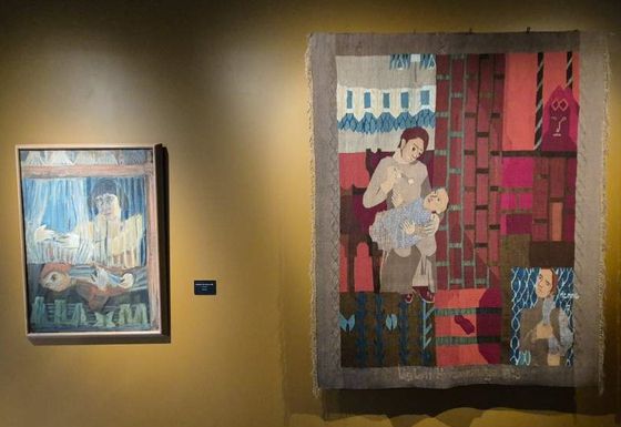 한스 리겐의 '직조공'(1938)은 '참수된 리젤로테 헤르만'(오른쪽)을 짜는 아내의 모습을 그렸다. 트론헤임=권근영 기자