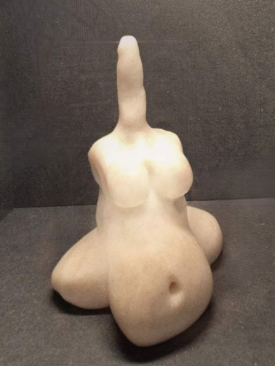 루이즈 부르주아의 '여자'(2005). 트론헤임=권근영 기자