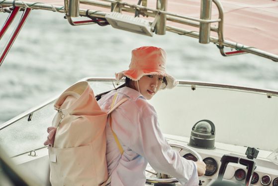 지예은은 '대환장 기안장'을 위해 수상 레저 면허를 취득했다. 사진 넷플릭스