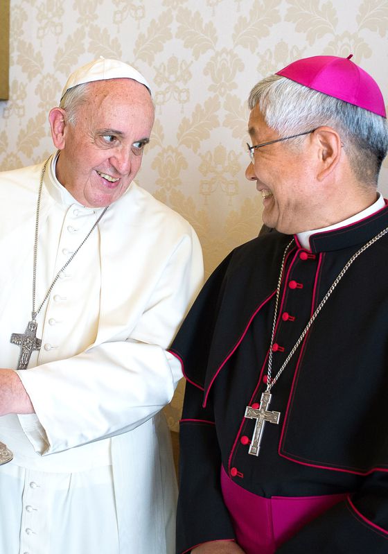 교황청 성직자부 장관 유흥식 라자로 추기경이 22일(현지시간) 바티칸 교황청에서 "프란치스코 교황은 한국을 진심으로 사랑한 분이었다"며 추모 메시지를 전했다. 연합뉴스