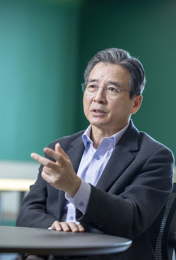 김용범 전 기획재정부 제1차관은 “양극화의 그림자와 방치된 중·하층의 깊은 아픔이 트럼프를 다시 백악관으로 불러들였다”고 짚었다. 김상선 기자