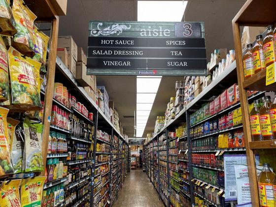 지난 2월 미국 뉴욕 브루클린의 한 식음료 매장의 모습. 로이터=연합뉴스